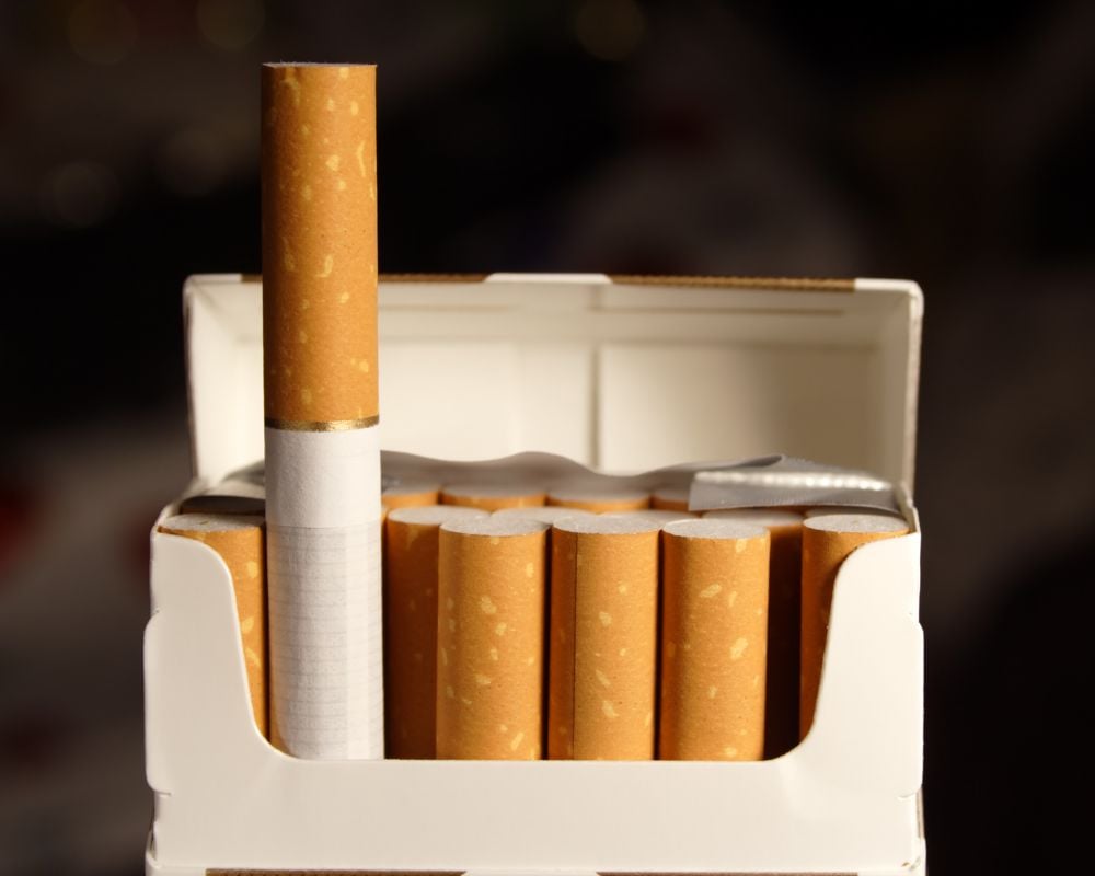 Roll Your Own Tobacco: 9 Common Questions Explained 5 rolling papers vs cigarette tubes
